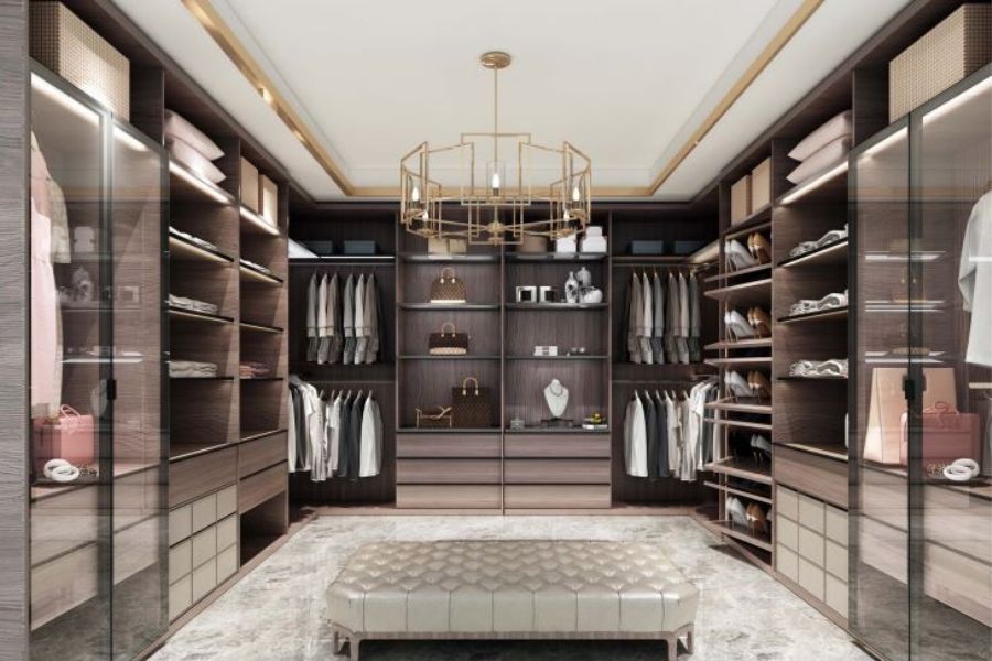The U-Shape walk in wardrobe